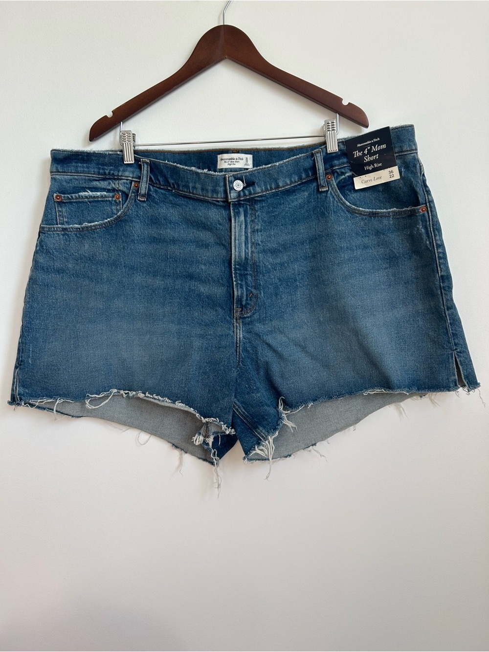 NWT Abercrombie & Fitch Curve Love Mom Shorts Size 36/22